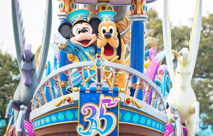 ディズニー誕生日シールもらえる期間は 当日以外でも大丈夫 サプライズのあるアトラクションもご紹介